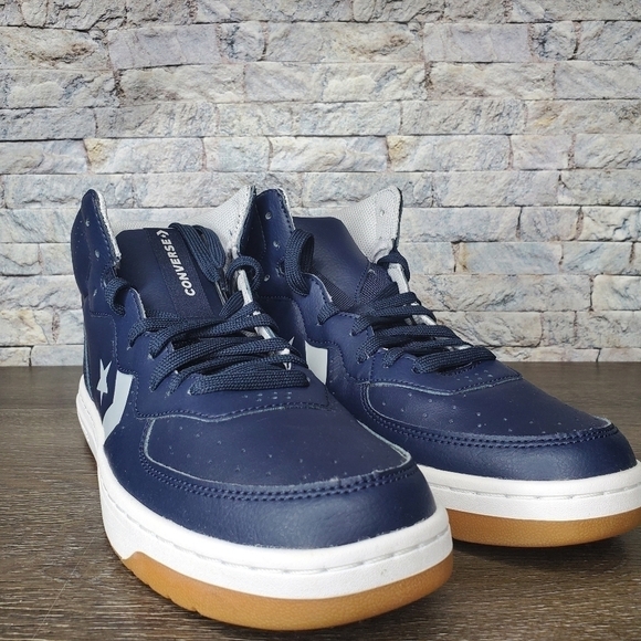 New Converse Rival Mid - Picture 1 of 8